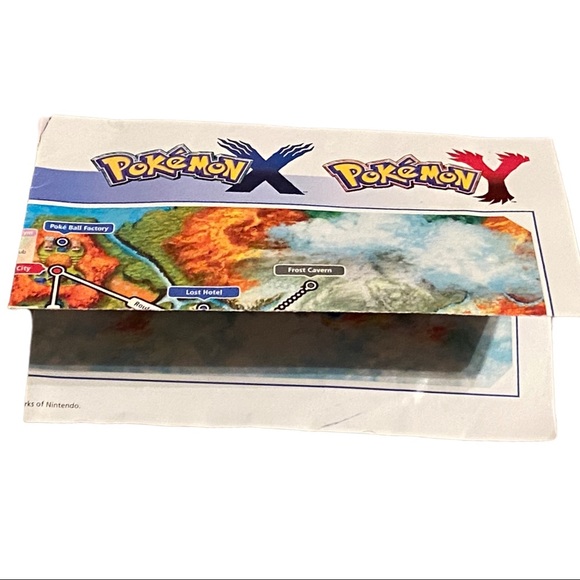 2013 Pokemon X Y The Official Kalos Region MAP & Matchup Chart Nintendo 3DS - Picture 10 of 10